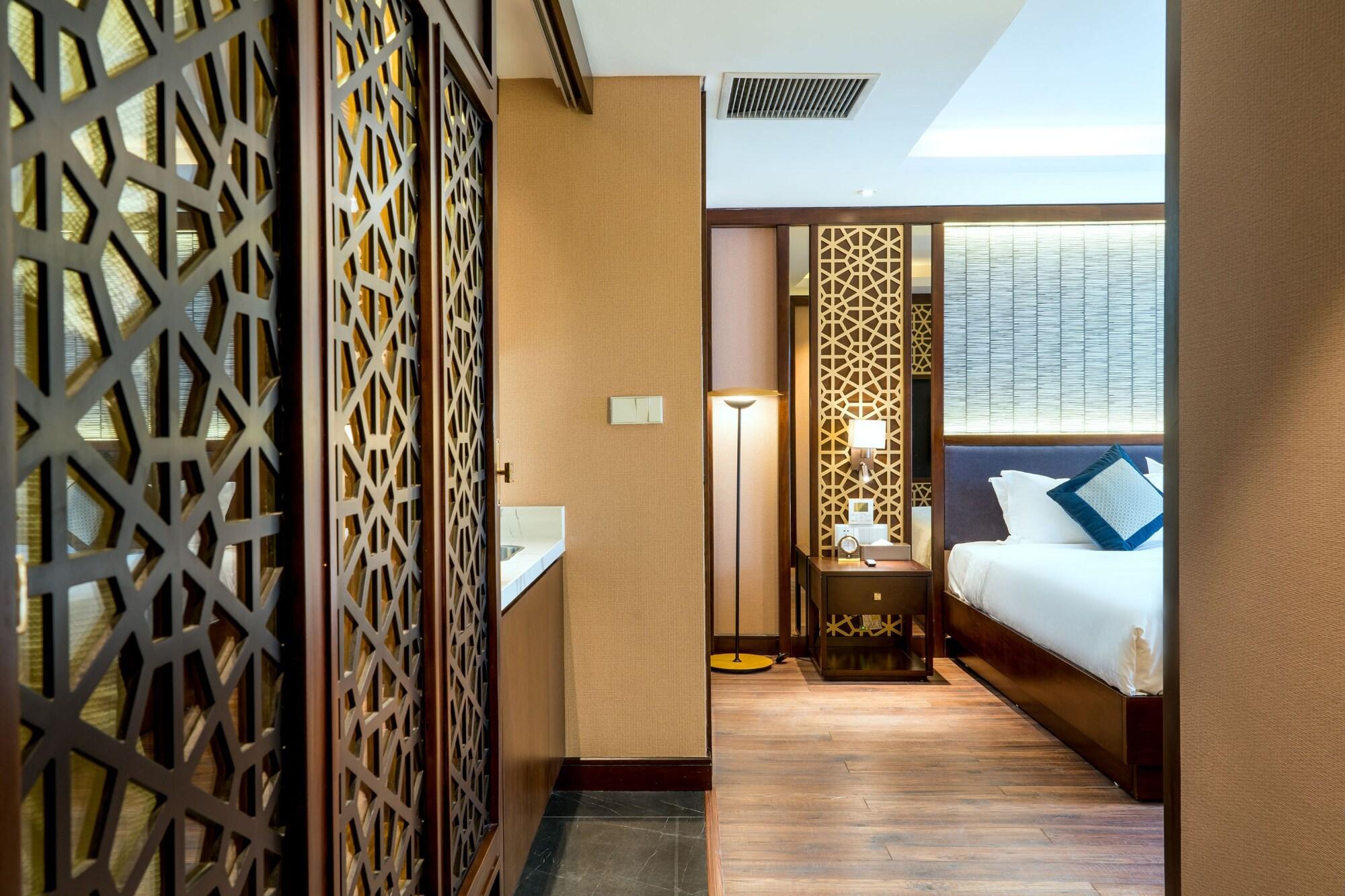 Conifer Grand Hotel Hanoi Exterior foto